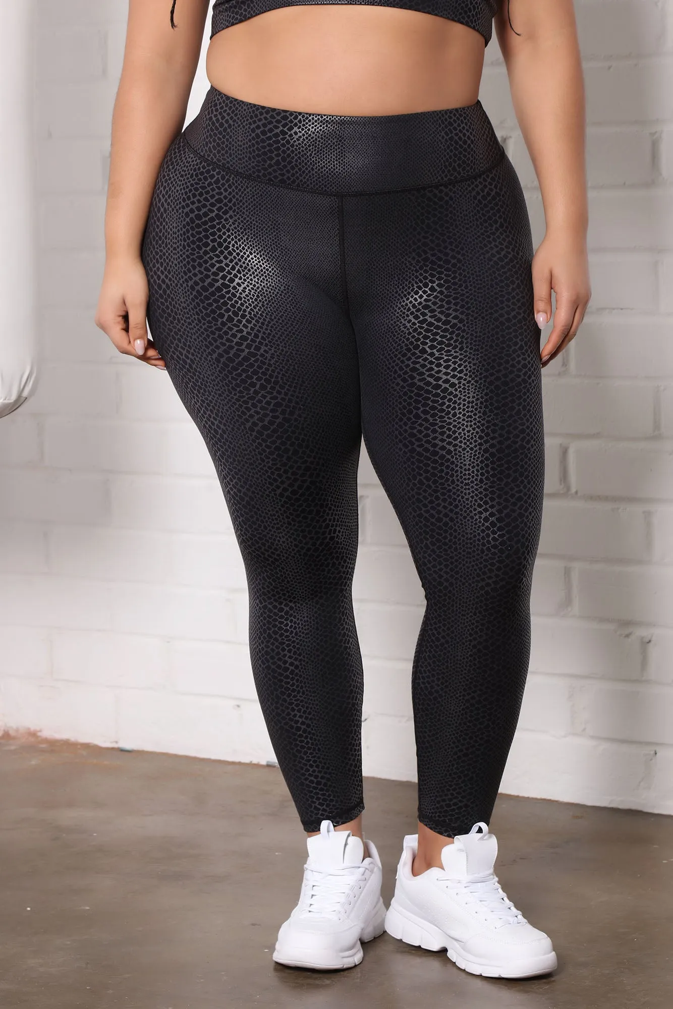 Anaconda Boo Foil Print Active Leggings - Black